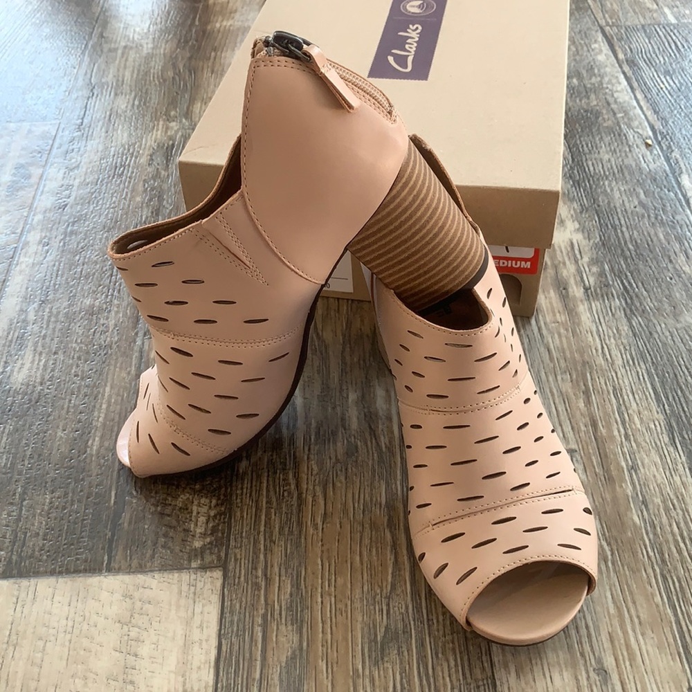 Clark’s Banoy Takala Nude heels